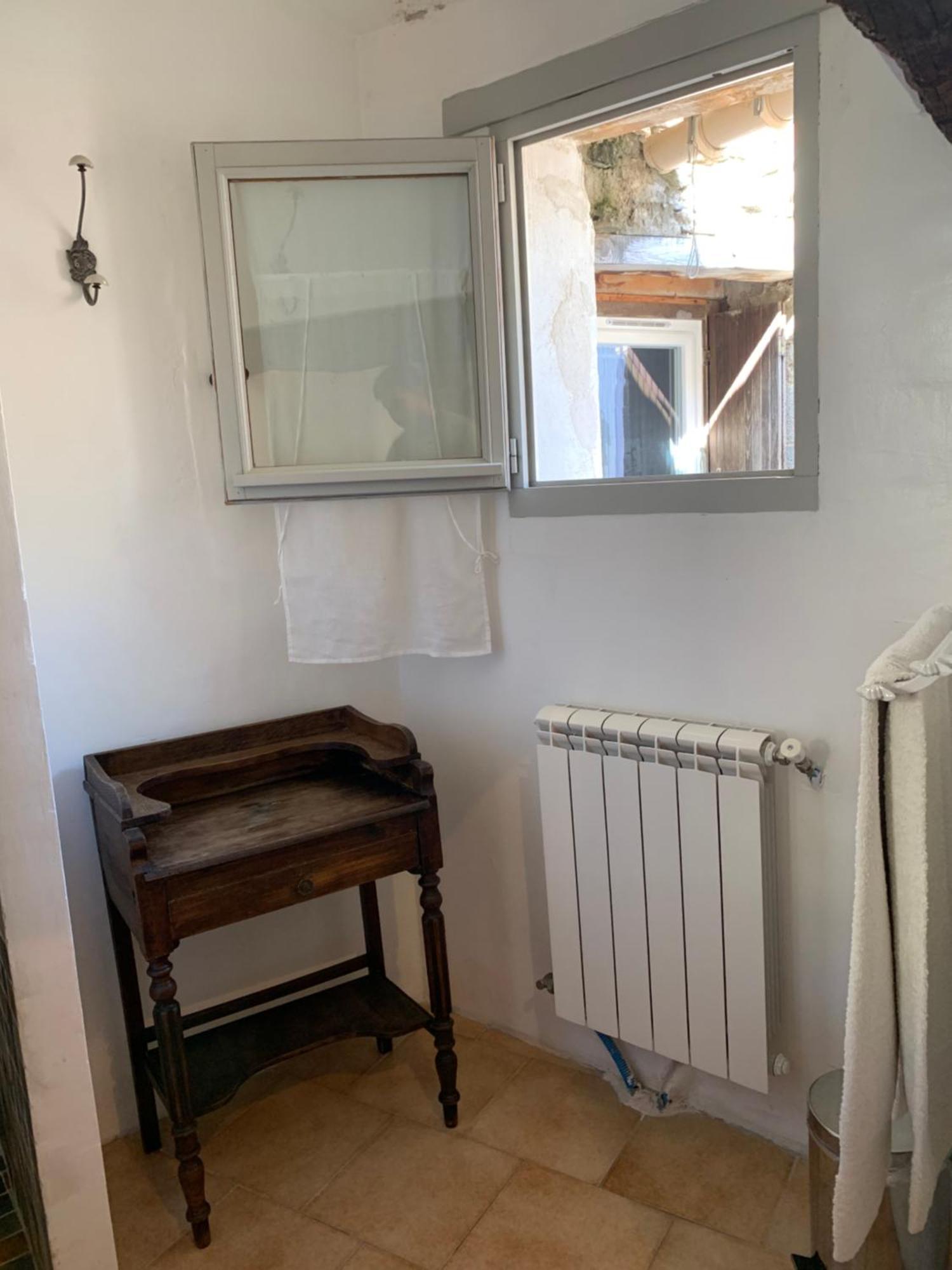 La Sarrasine Hotel Villes-sur-Auzon Kültér fotó