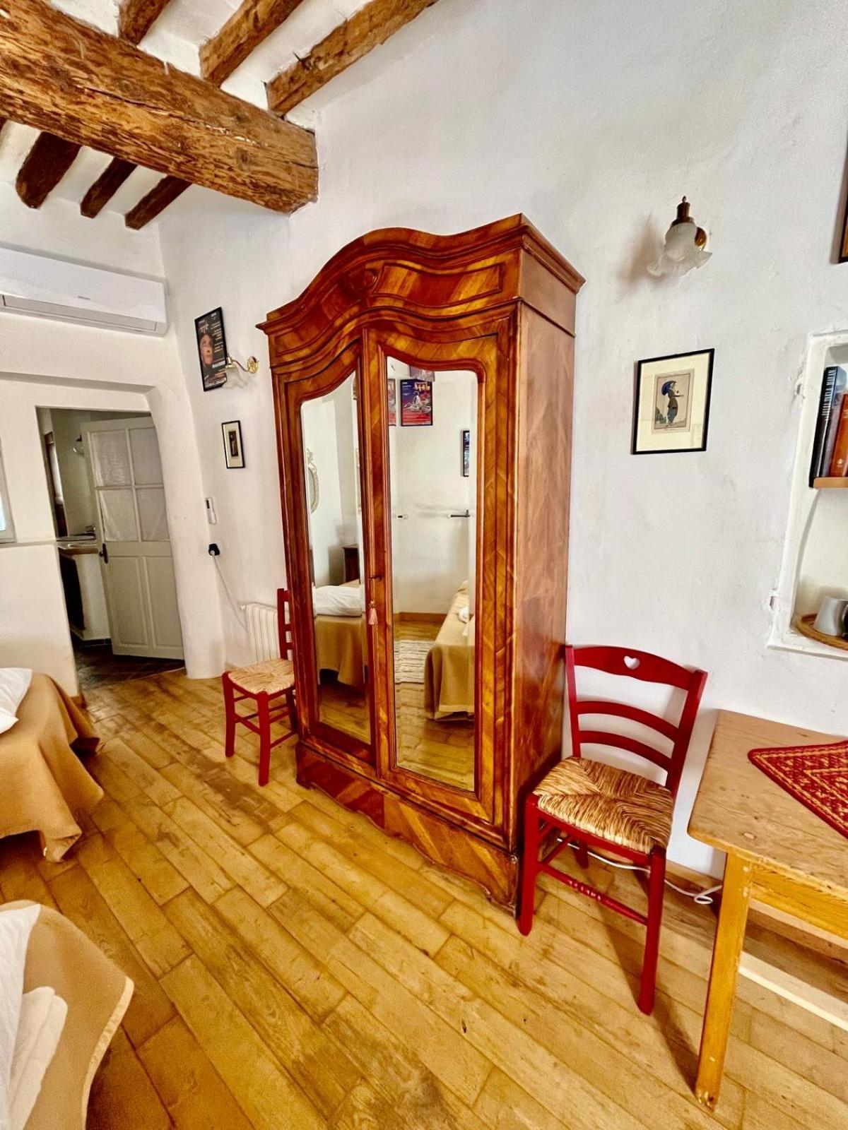 La Sarrasine Hotel Villes-sur-Auzon Kültér fotó