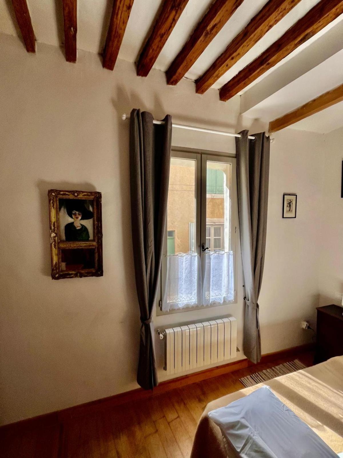 La Sarrasine Hotel Villes-sur-Auzon Kültér fotó