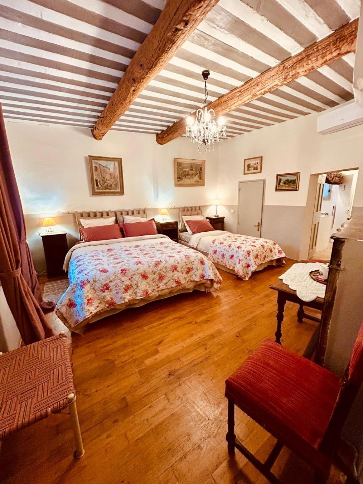 La Sarrasine Hotel Villes-sur-Auzon Kültér fotó