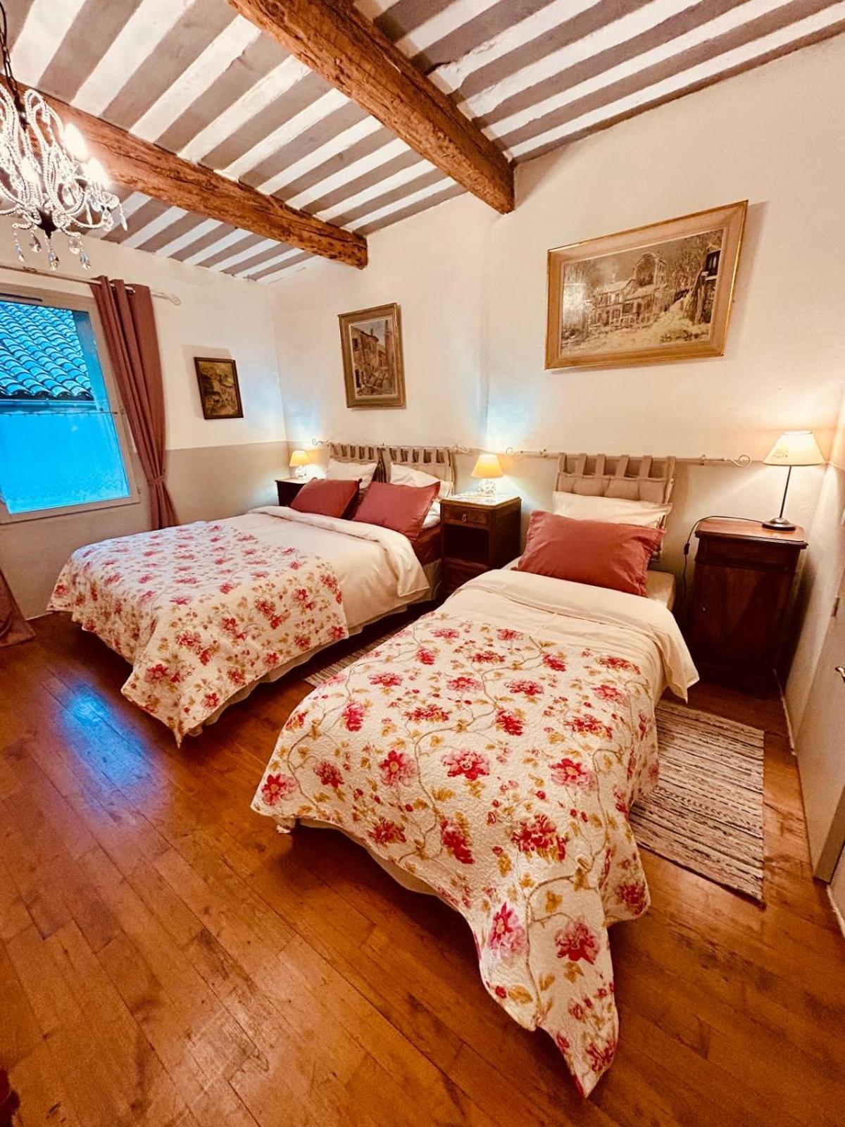 La Sarrasine Hotel Villes-sur-Auzon Kültér fotó