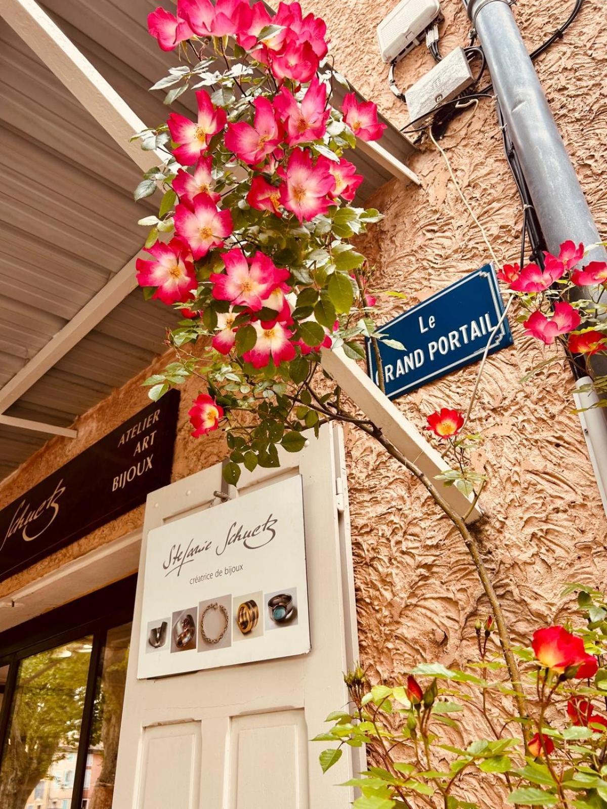La Sarrasine Hotel Villes-sur-Auzon Kültér fotó